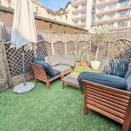 #ib The Little Terrace *