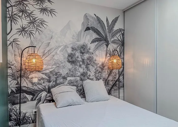 #ib The Little Terrace *