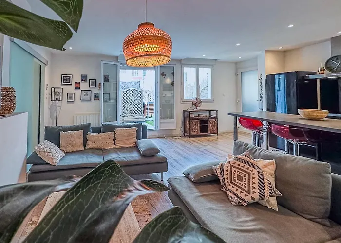 #ib The Little Terrace *